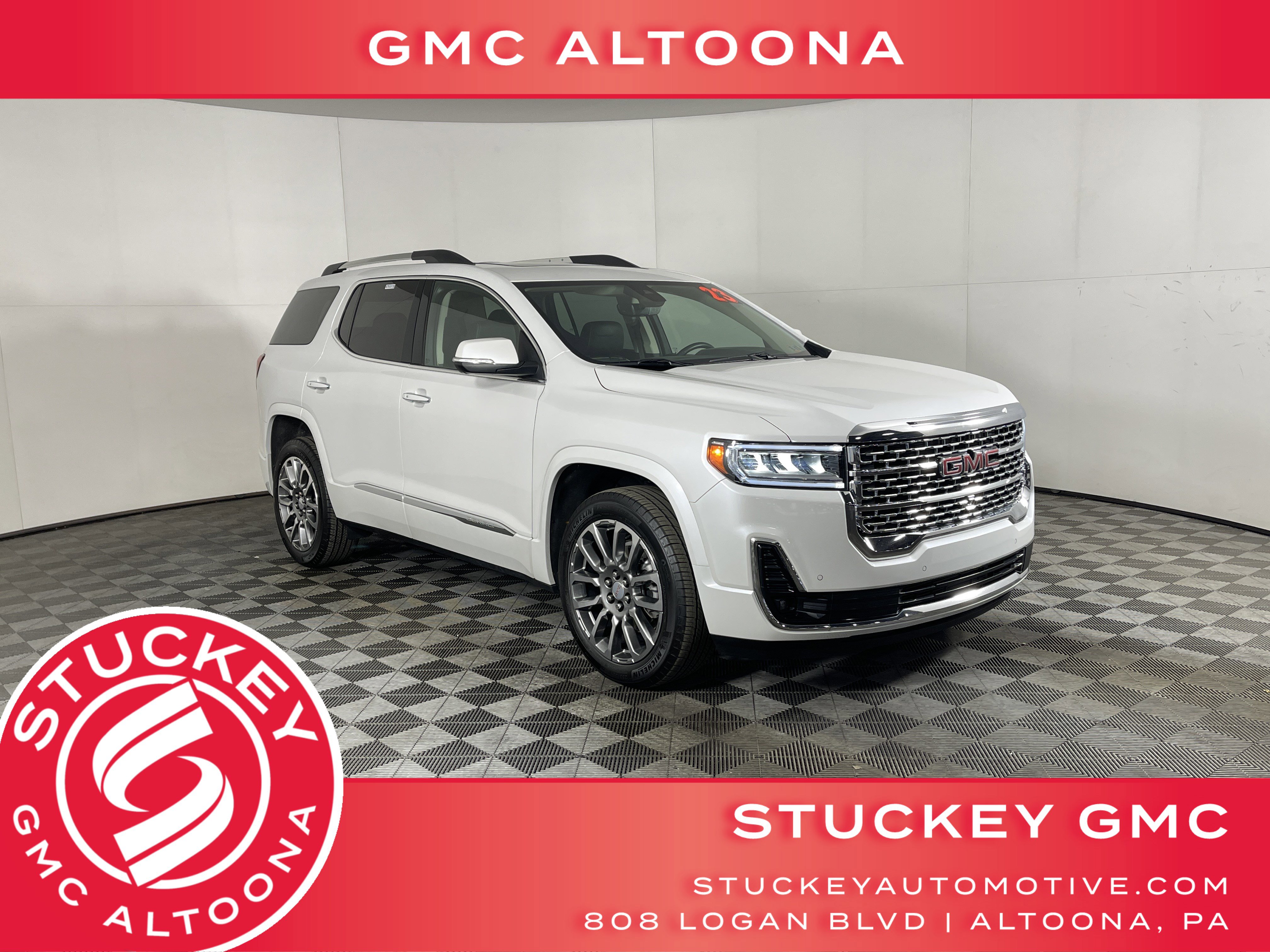 2023 GMC Acadia Denali's photo