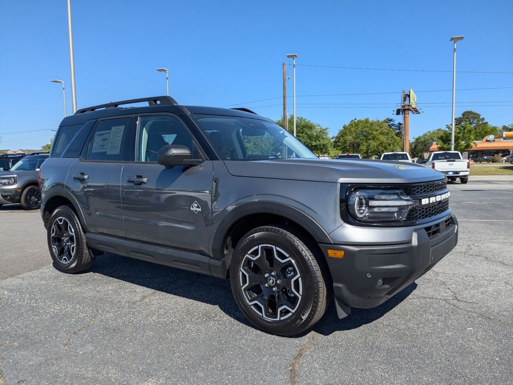 2025 Ford Bronco Sport Outer Banks photo 2