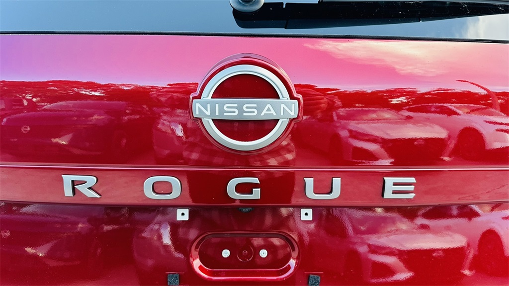 2026 Nissan Rogue S photo 8