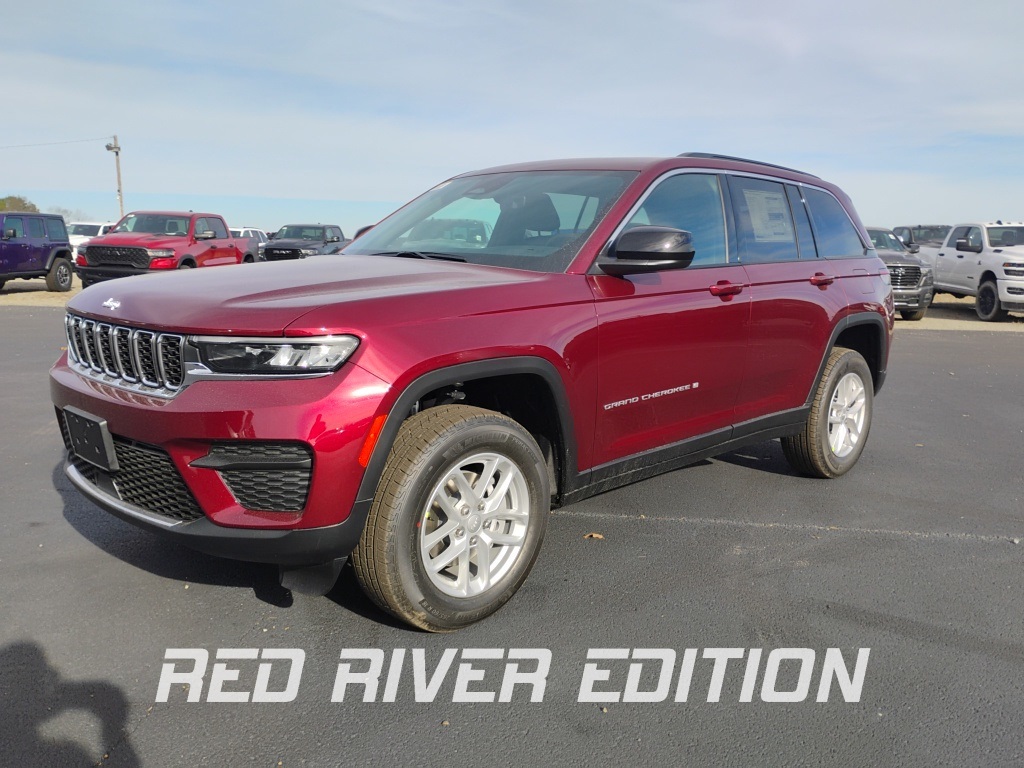 2025 Jeep Grand Cherokee Laredo's photo