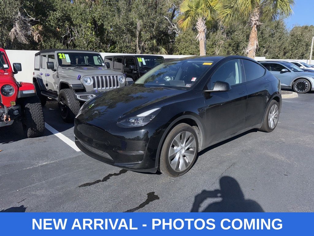 2023 Tesla Model Y Long Range's photo