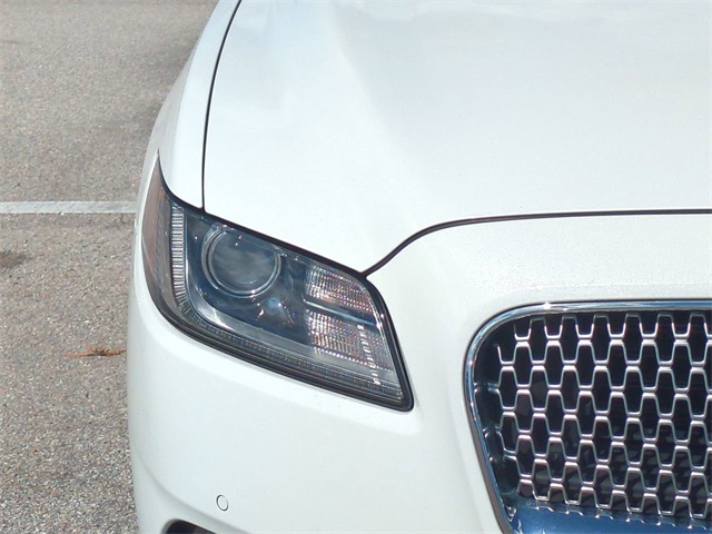 2020 Lincoln Continental Standard photo 9