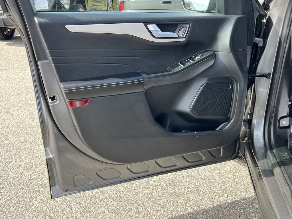 2021 Ford Escape SE photo 9