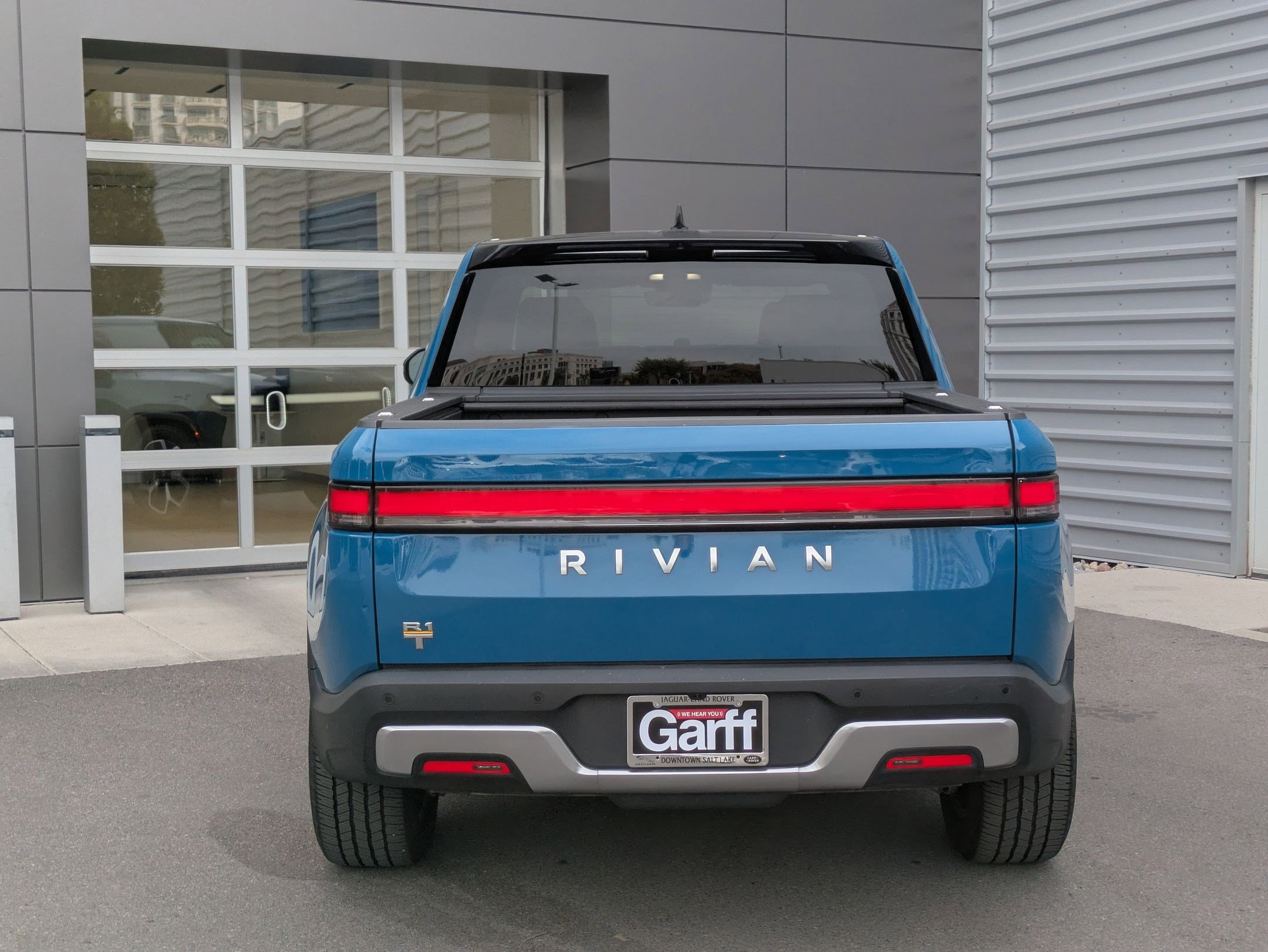 2022 Rivian R1T Adventure photo 4
