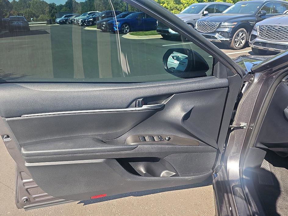 2023 Toyota Camry SE photo 11
