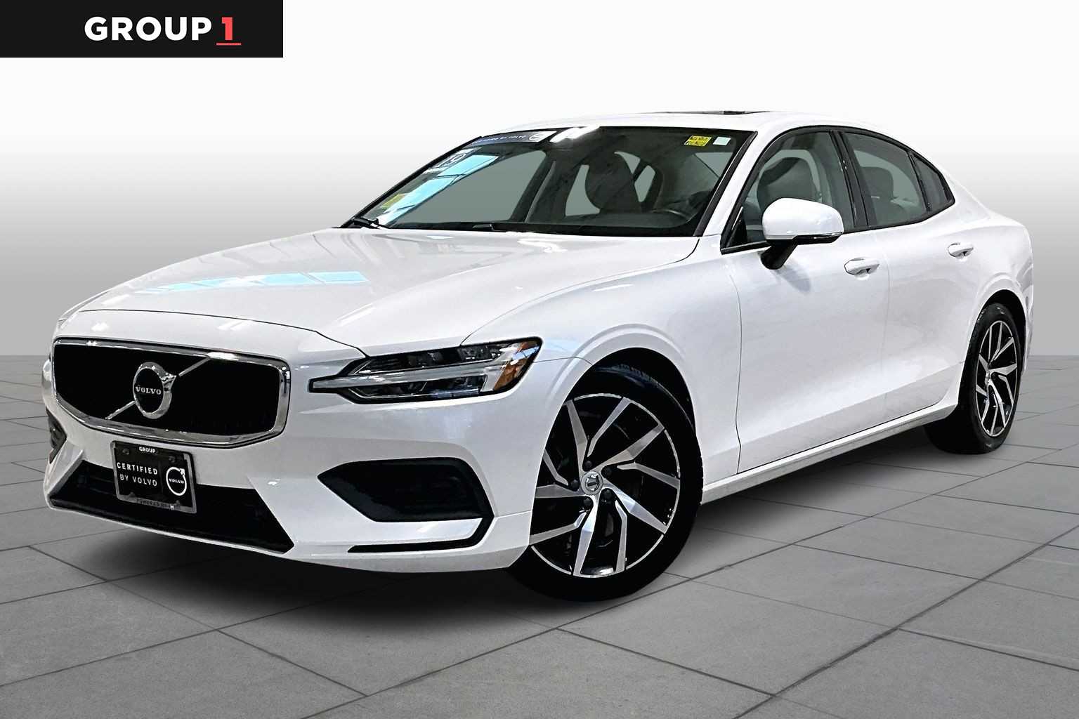 2019 Volvo S60 Momentum's photo