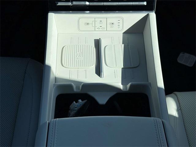 2026 Hyundai Santa Fe SEL photo 17