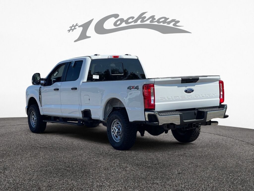 2025 Ford F-350 XL photo 4
