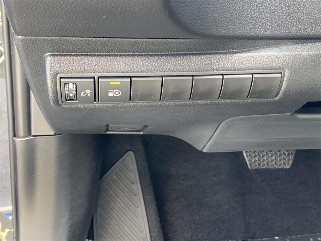 2026 Toyota Corolla LE photo 15