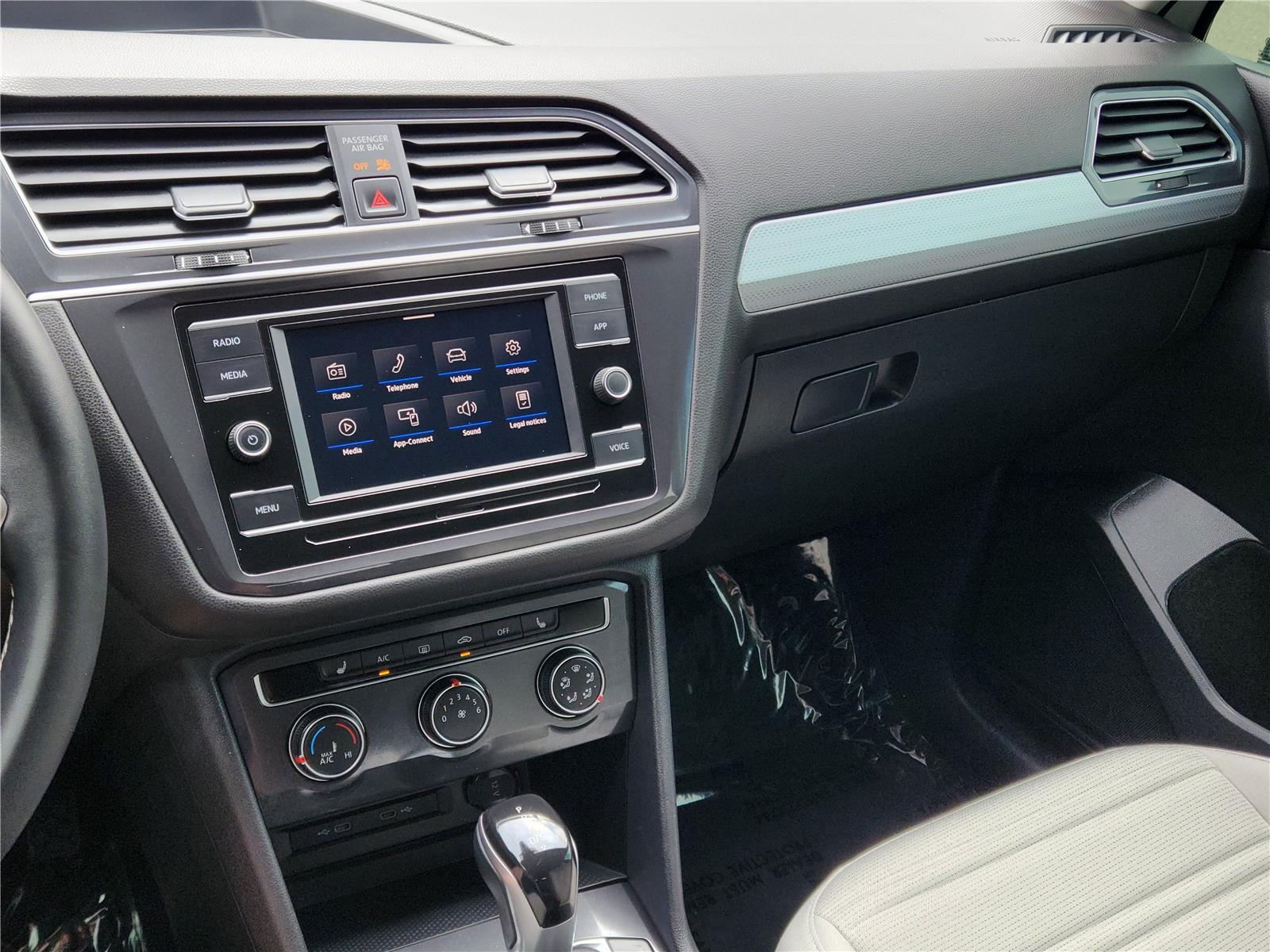 2022 Volkswagen Tiguan S photo 18