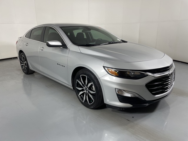 2020 Chevrolet Malibu RS photo 2