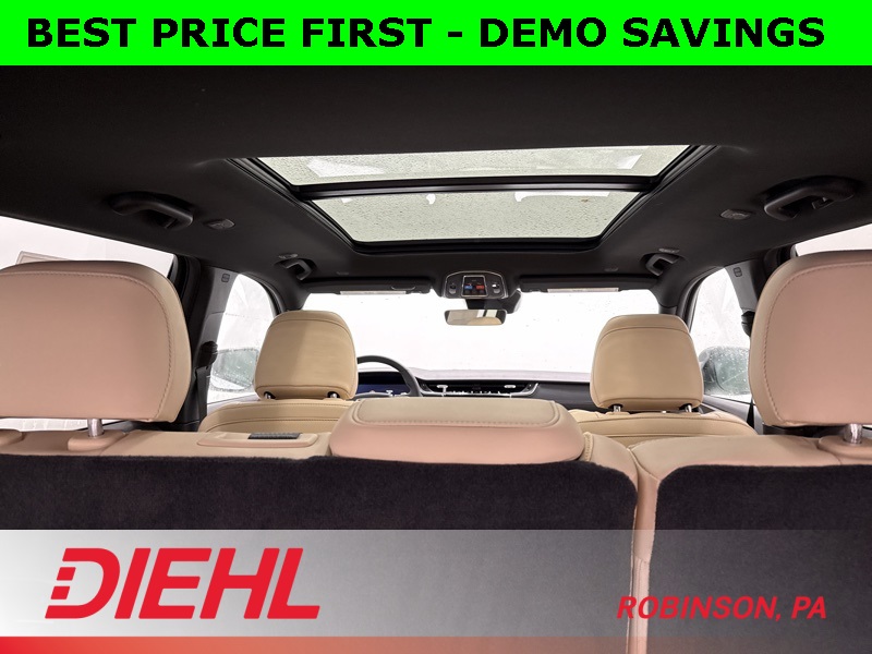 2025 Jeep Grand Cherokee Limited photo 2