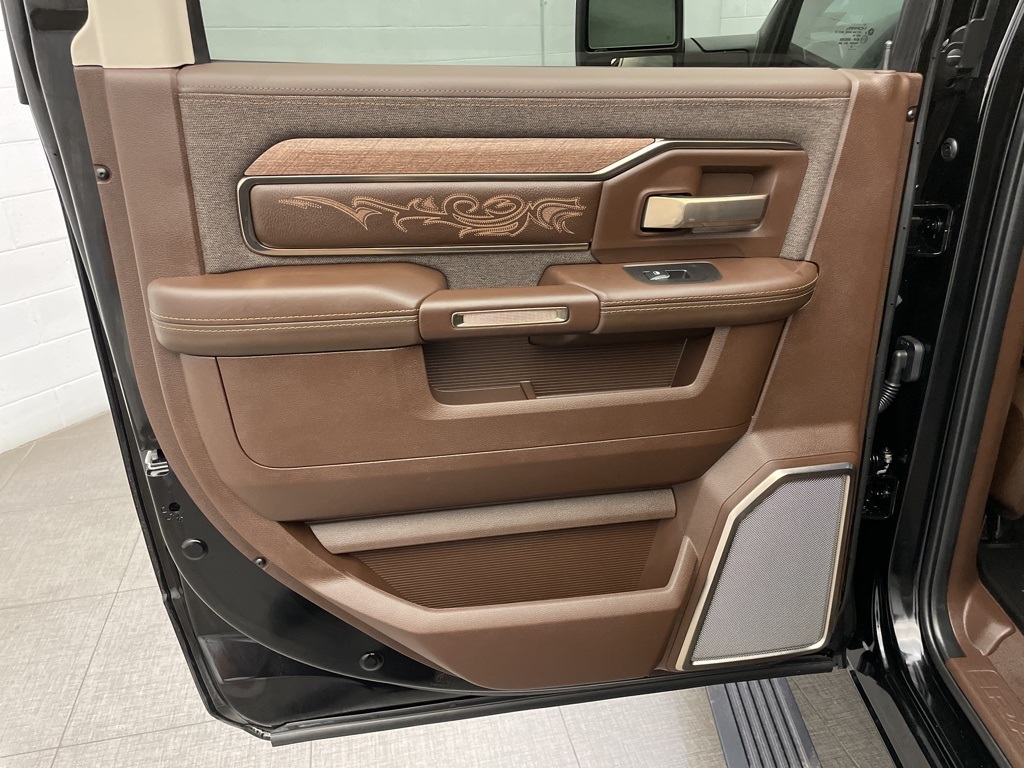 2025 Ram 2500 Limited photo 12