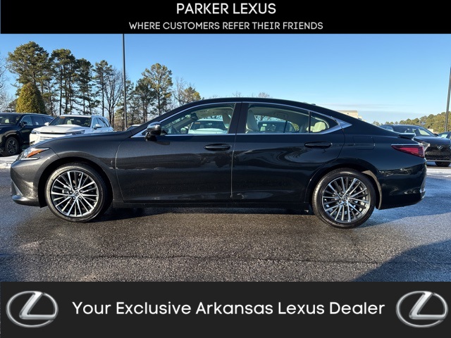 2025 Lexus ES Hybrid 300h