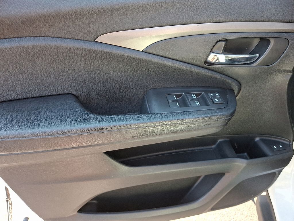 2018 Honda Pilot EX-L photo 13