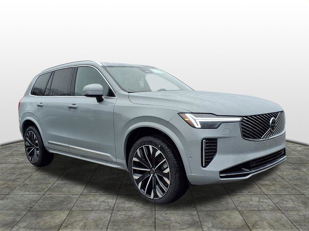 2026 Volvo XC90 Plus's photo