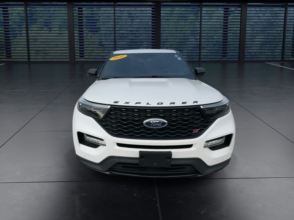 2022 Ford Explorer ST photo 3