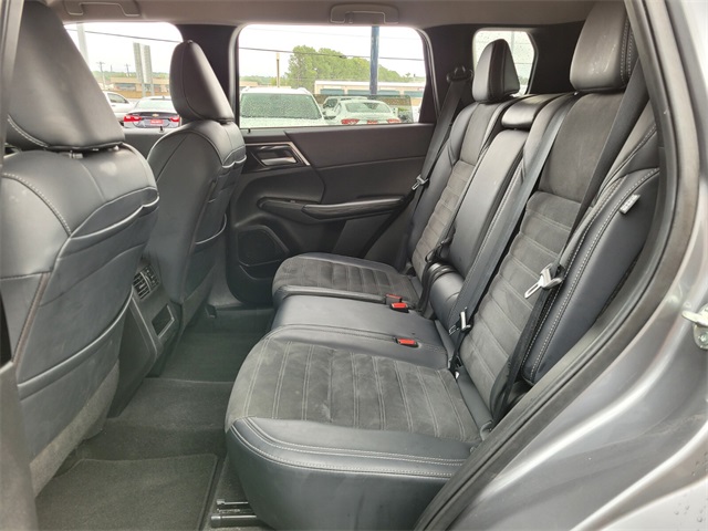 2024 Mitsubishi Outlander SE photo 10