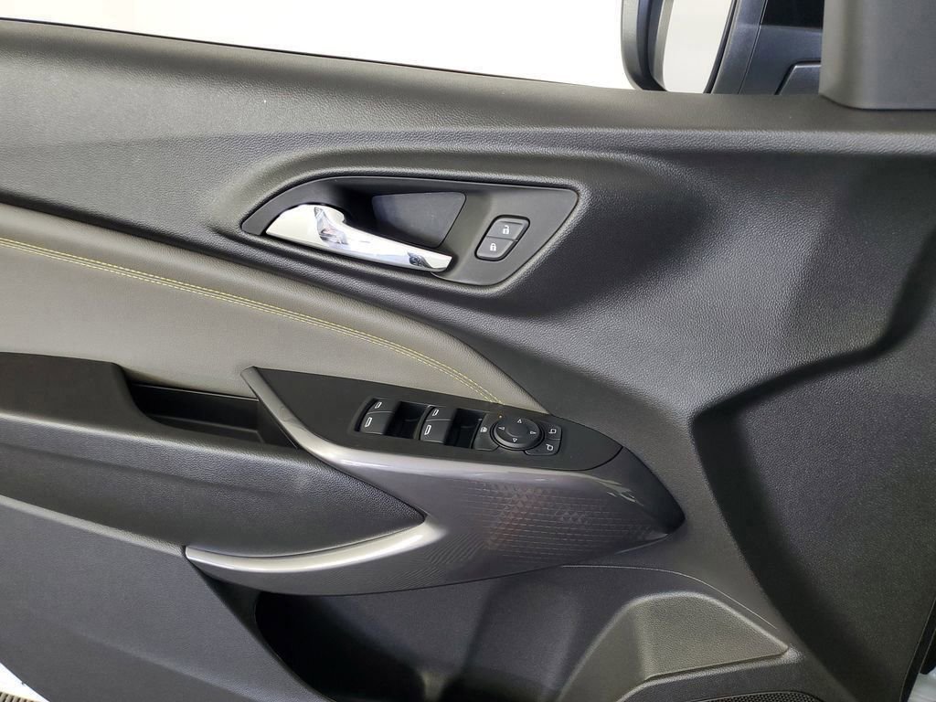2025 Chevrolet Trax ACTIV photo 26