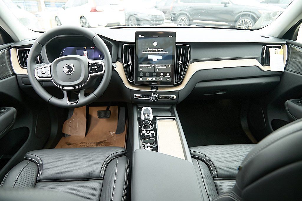 2026 VOLVO XC60 - Image 23