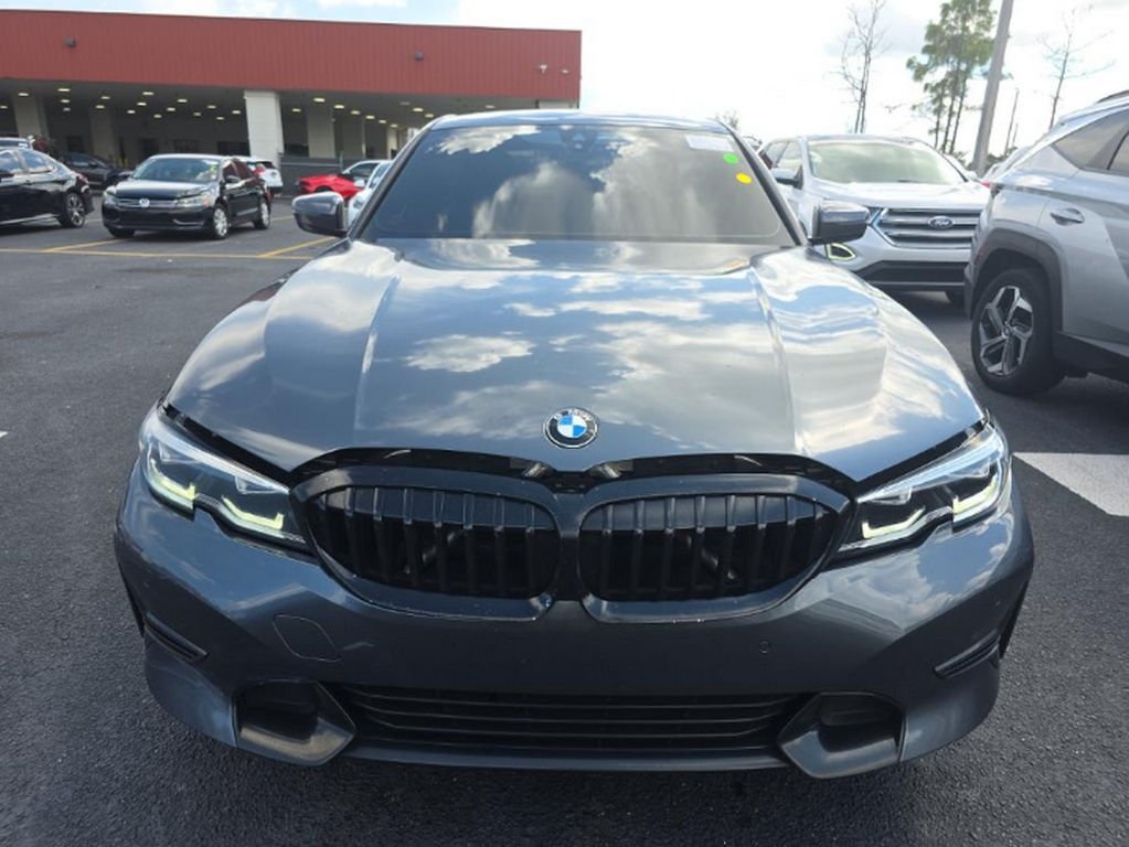2021 Bmw 330i xDrive photo 2
