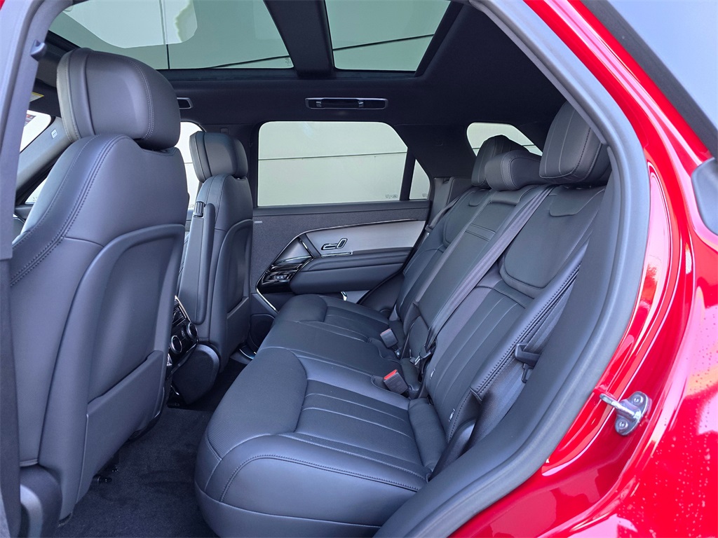 2025 Land Rover Range Rover Sport SE photo 22
