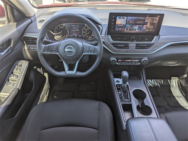 2025 Nissan Altima 2.5 SV photo 7