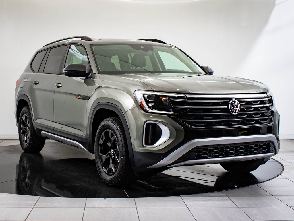 2025 Volkswagen Atlas Peak Edition SE photo 11