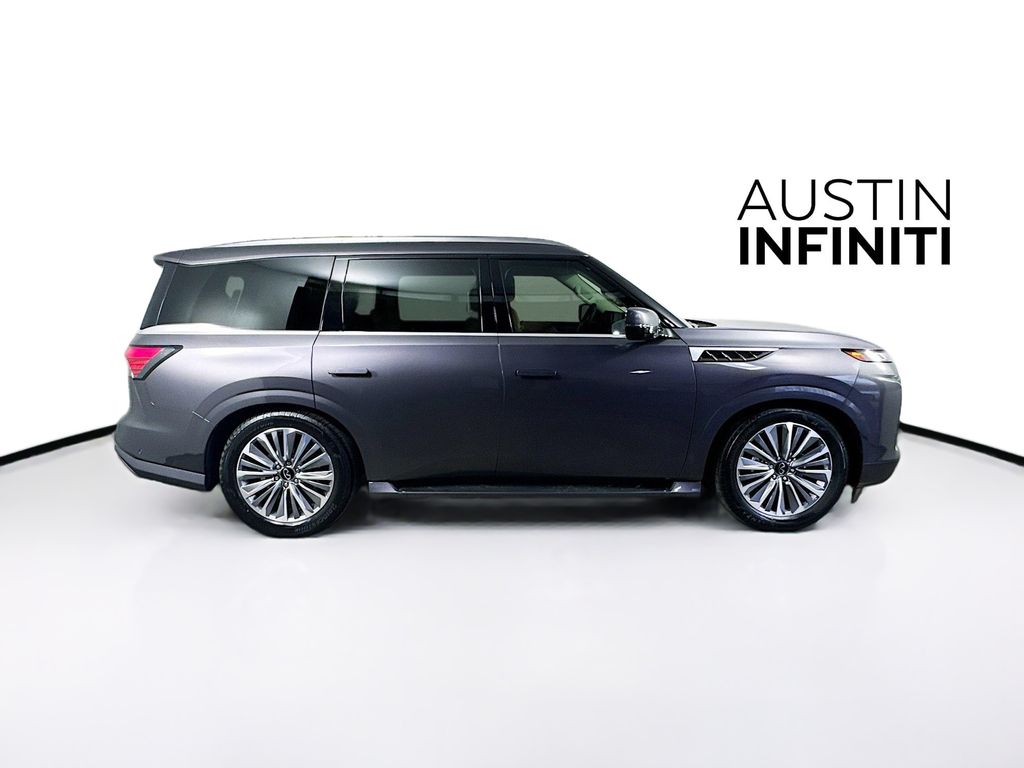 2025 Infiniti QX80 Luxe photo 3