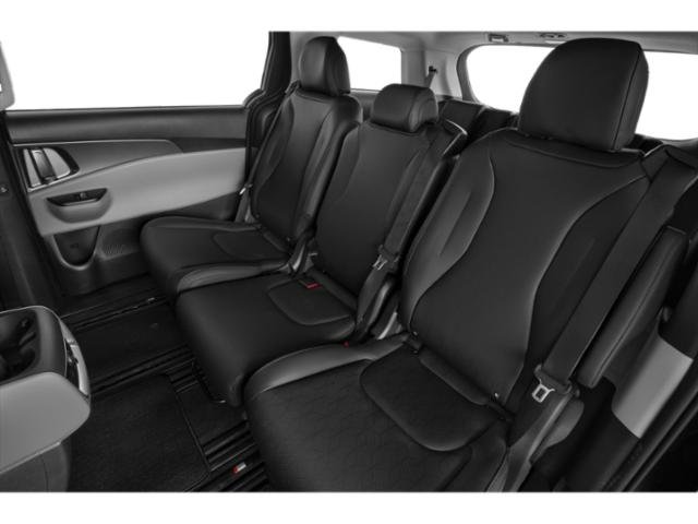 2023 Kia Carnival LX photo 13