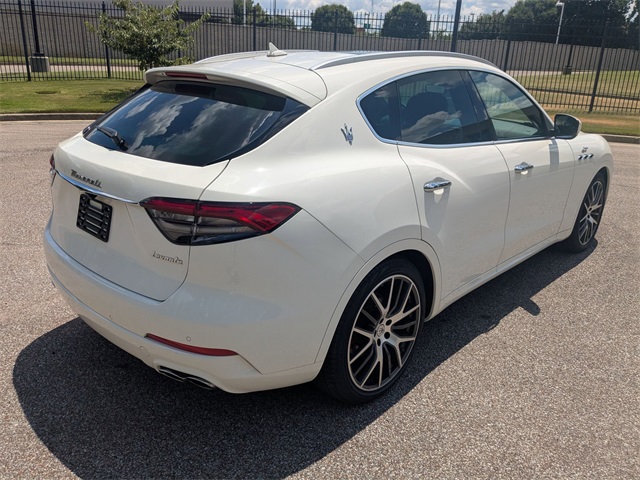 2022 Maserati Levante GT photo 6