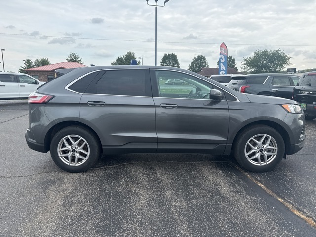 2024 Ford Edge SEL photo 4