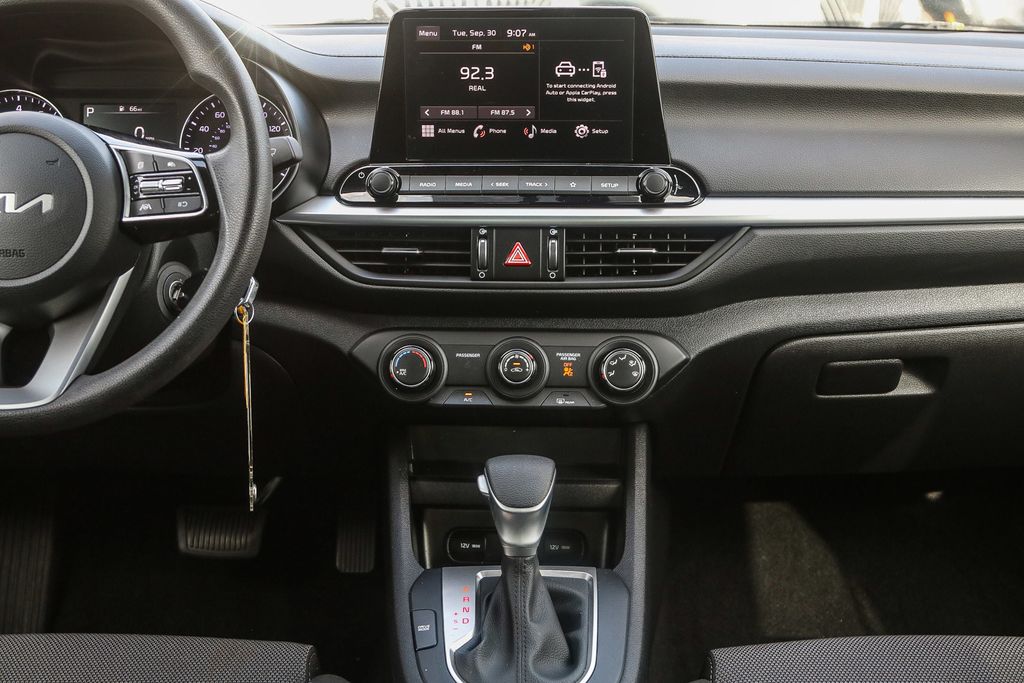 2023 Kia Forte LXS photo 13