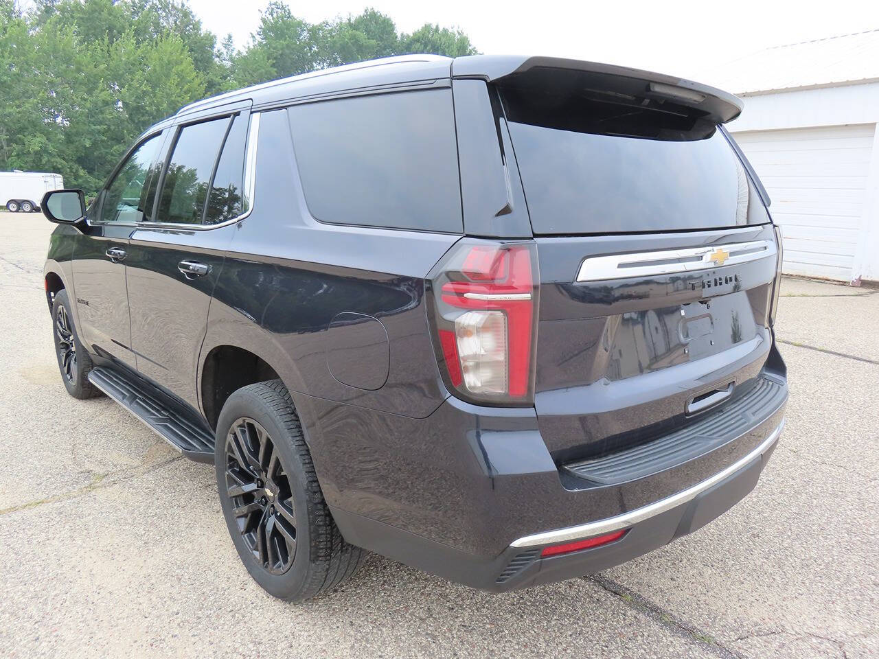 2023 Chevrolet Tahoe LS photo 4