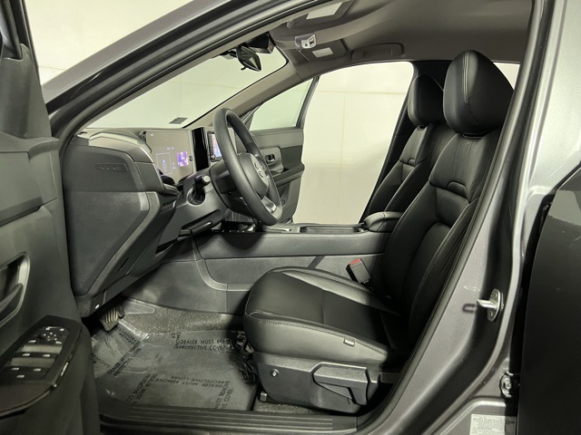 2025 Nissan Kicks S photo 16