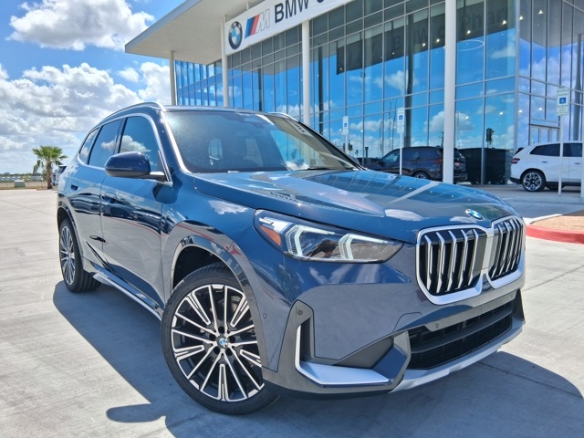 2026 BMW X1 28i's photo