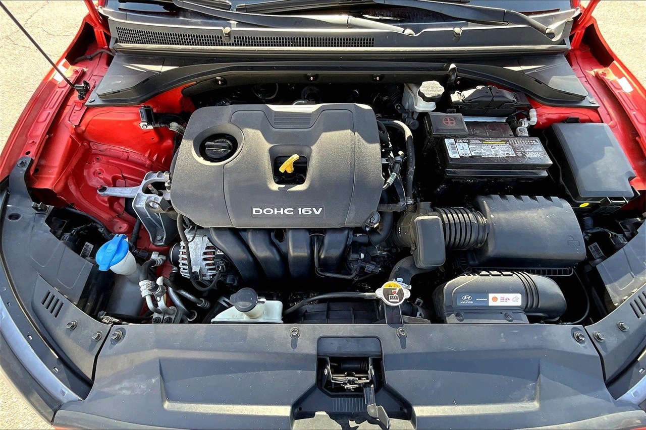 2019 Hyundai Veloster 2.0L Premium photo 31