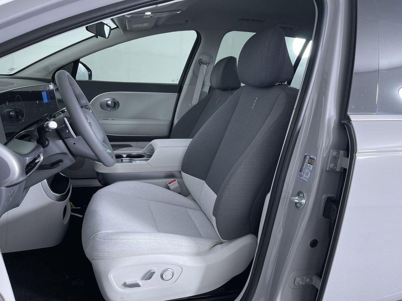 2026 Hyundai Ioniq SE photo 20