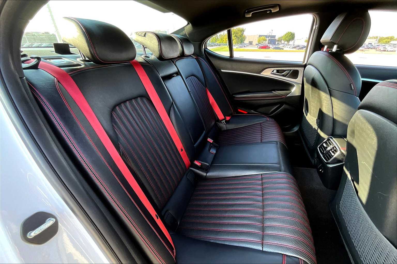 2023 Genesis G70 3.3T photo 18