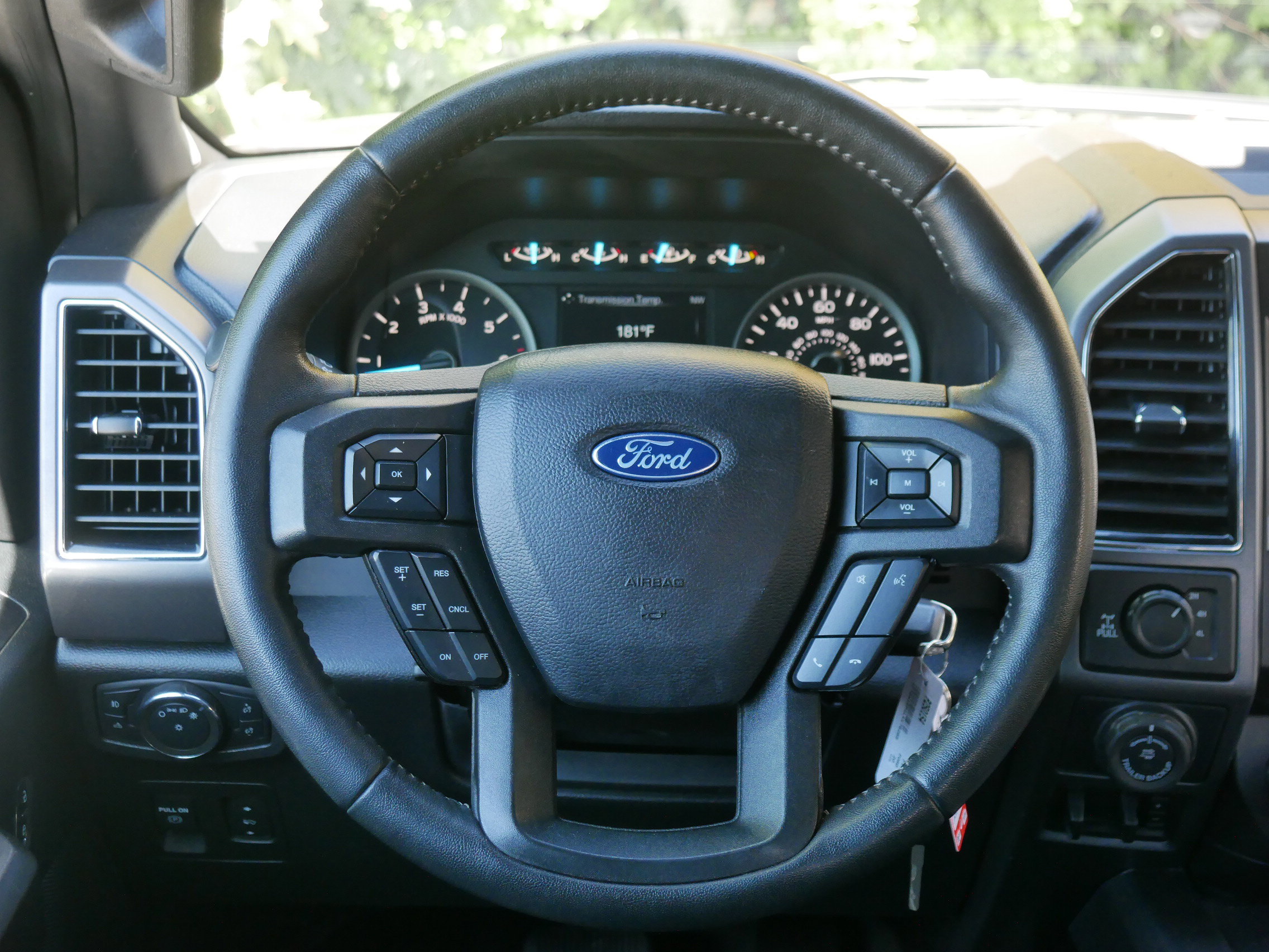 2020 Ford F-150 XLT photo 5
