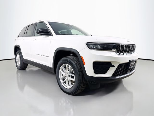 2025 Jeep Grand Cherokee Laredo's photo