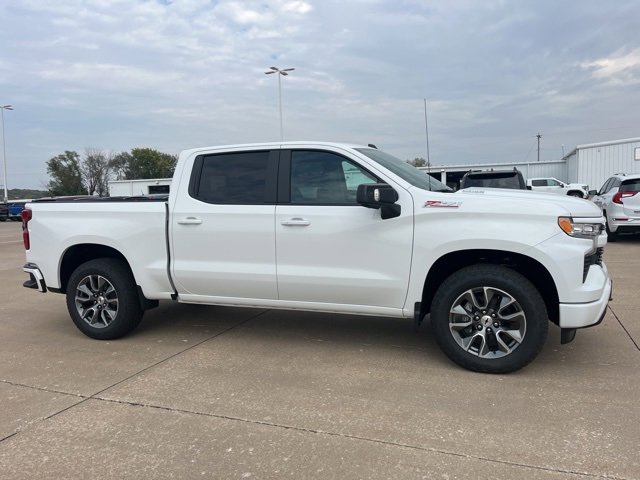2026 Chevrolet Silverado 1500 RST photo 2