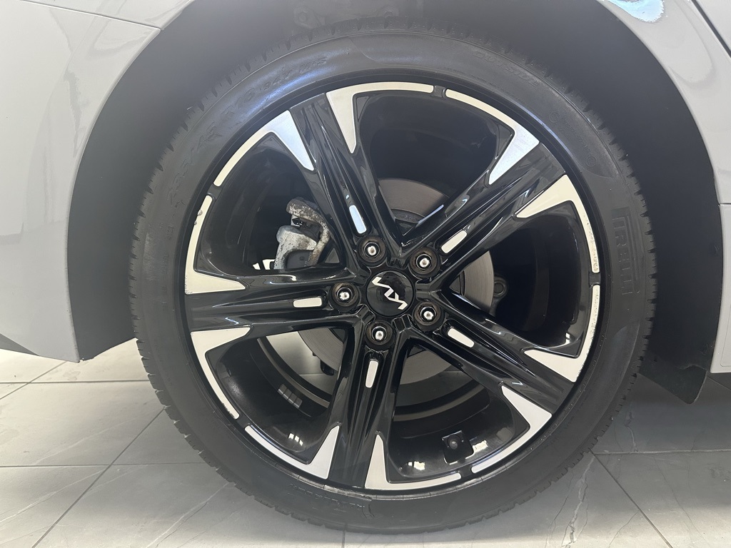 2024 Kia K5 GT-Line photo 9