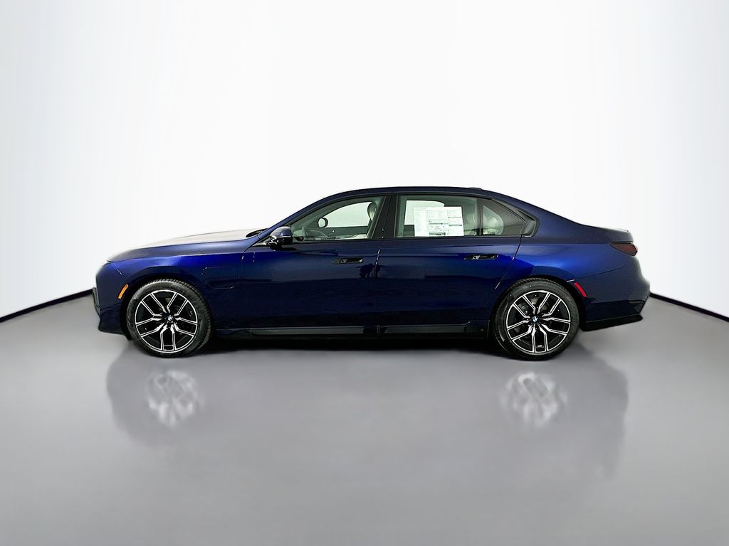 2026 Bmw 750e photo 8