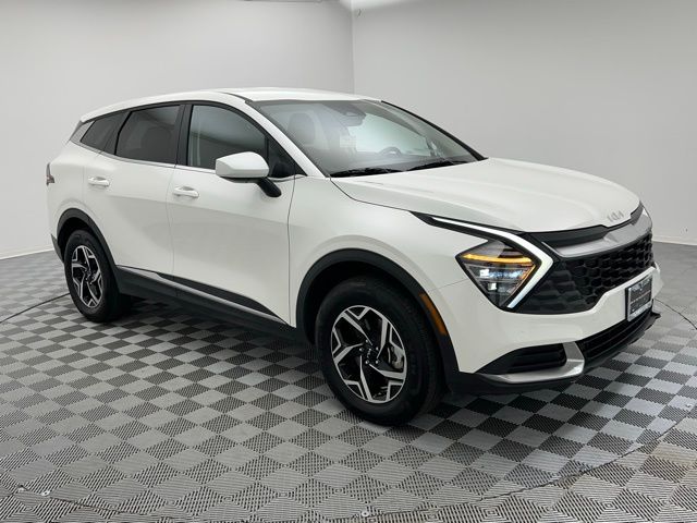 2024 Kia Sportage LX photo 3