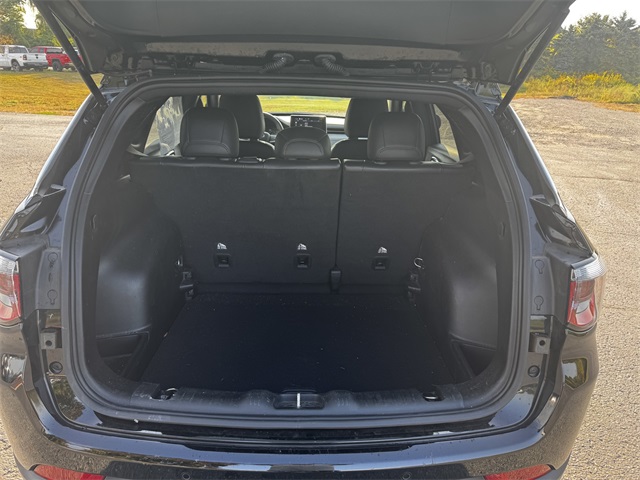 2023 Jeep Compass Limited photo 17