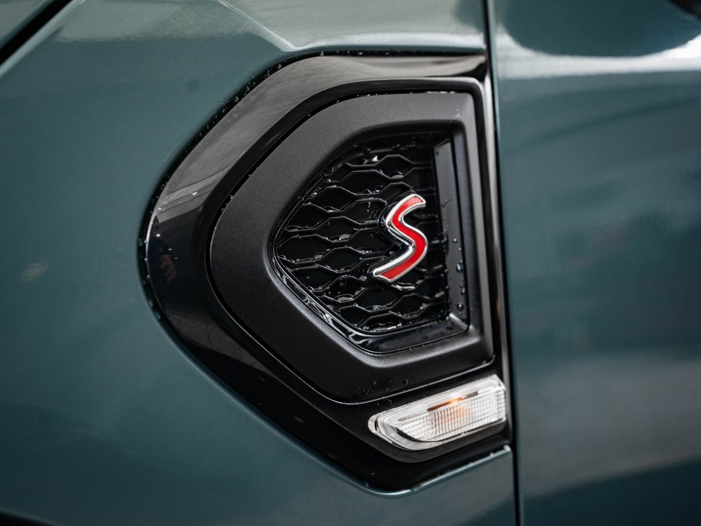 2022 Mini Cooper S ALL4 photo 9