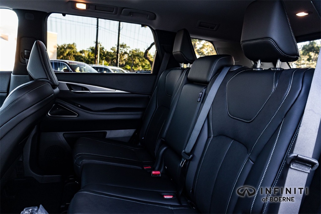 2026 Infiniti QX60 Luxe photo 21