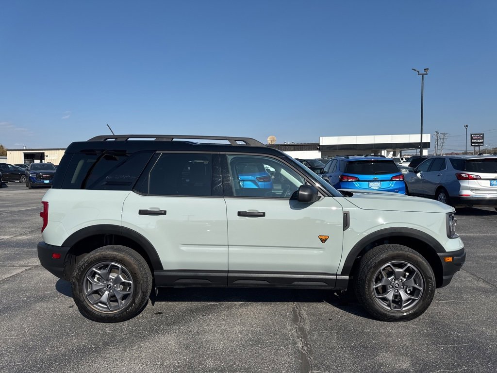 2024 Ford Bronco Sport Badlands photo 2