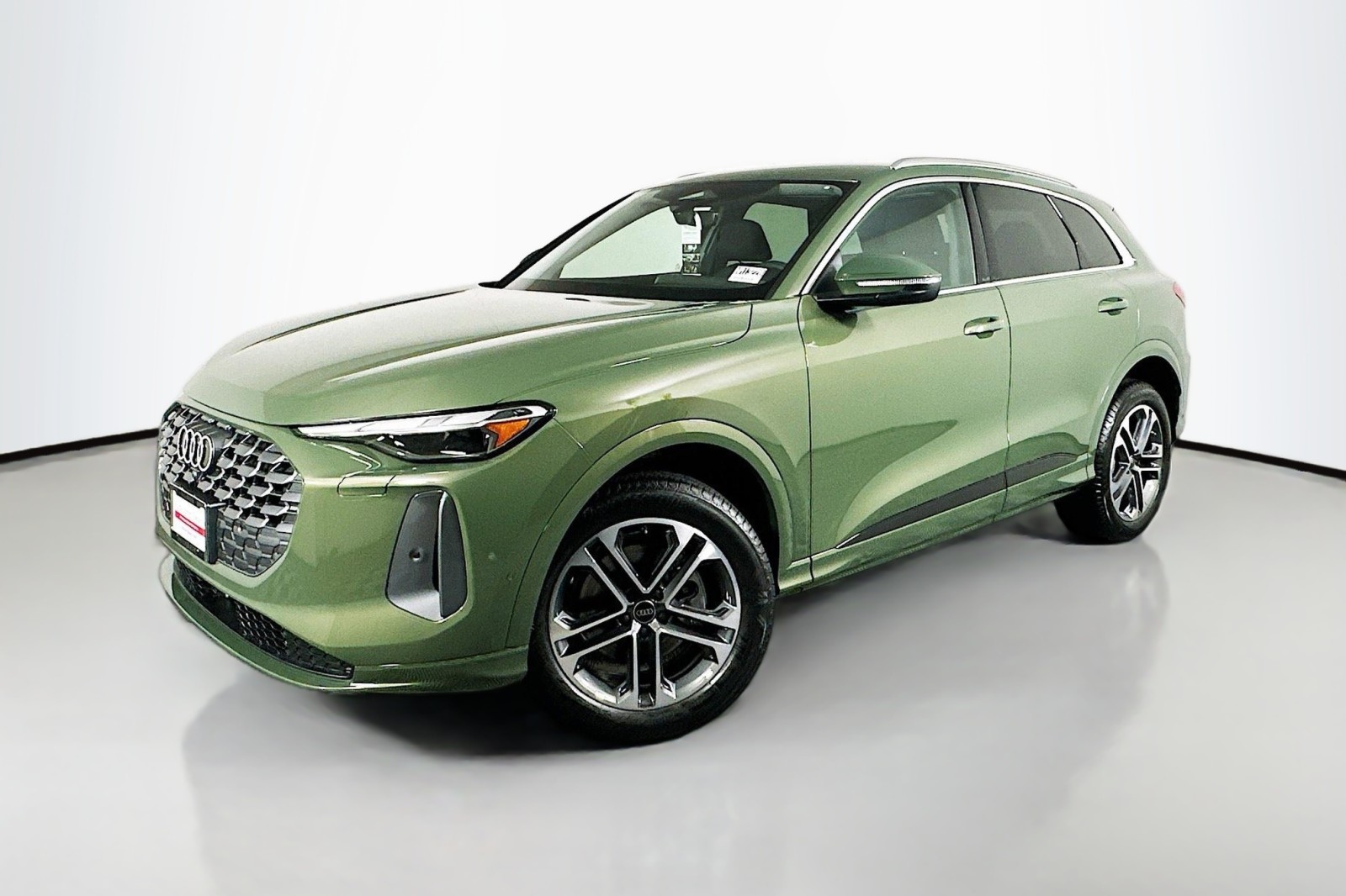 2025 Audi New Q5 Premium's photo